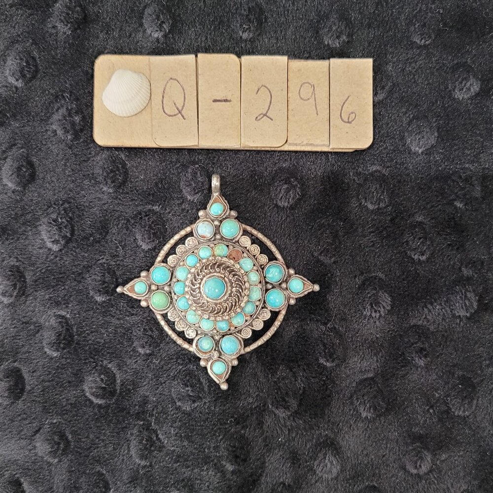 Item #Q296 925 Nepal Sterling Silver 2.5 in Turquoise Pendant-missing 1 stone